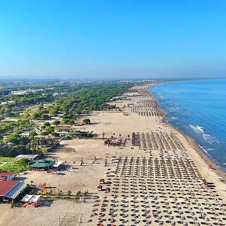 White Moon 301 Plazhi San Pietro