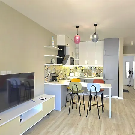 White Moon 301 Plazhi San Pietro