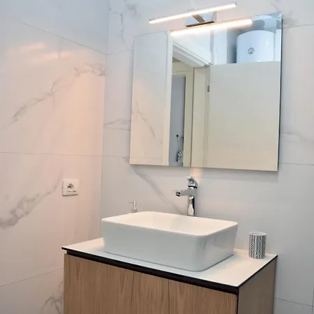 White Moon 301 * Plazhi San Pietro