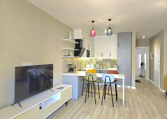 White Moon 301 Plazhi San Pietro