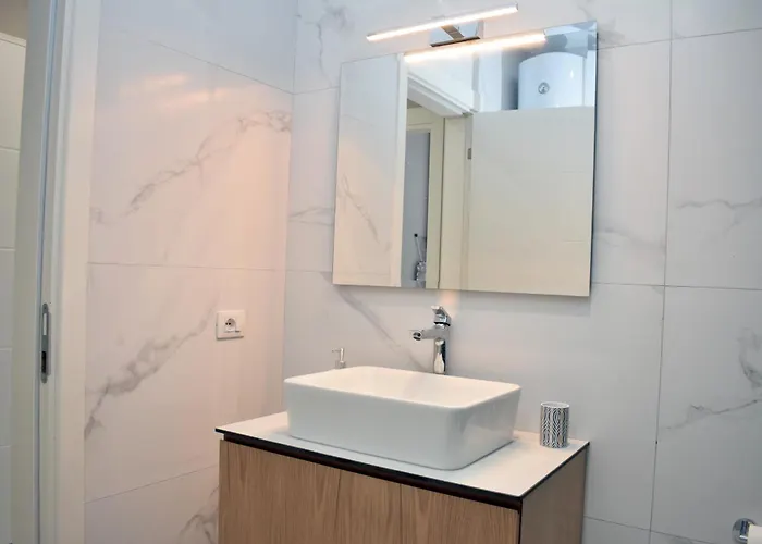 White Moon 301 * Plazhi San Pietro